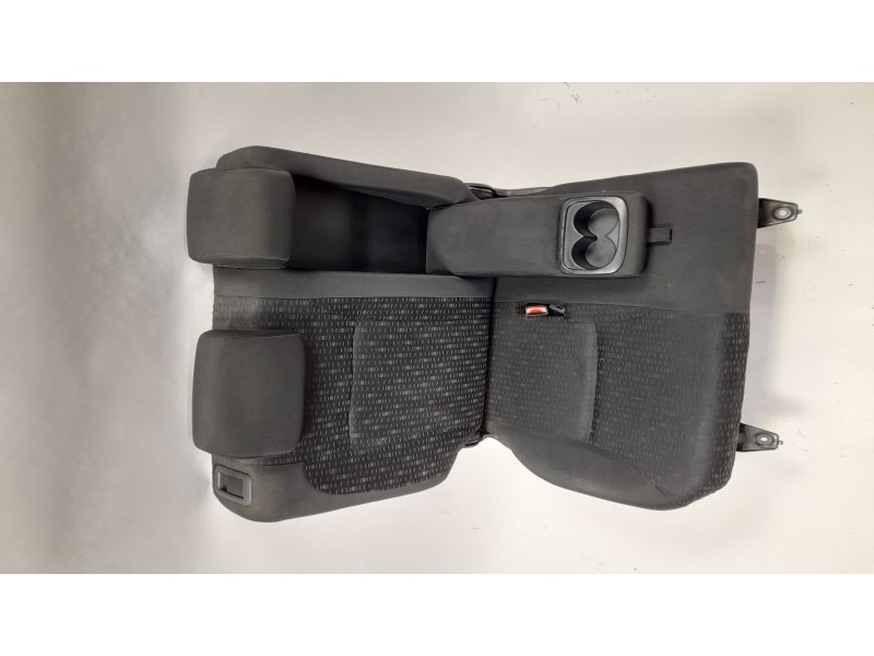 Recambio de asientos traseros derechos para honda cr-v (rd8) 2.2 ctdi referencia OEM IAM   