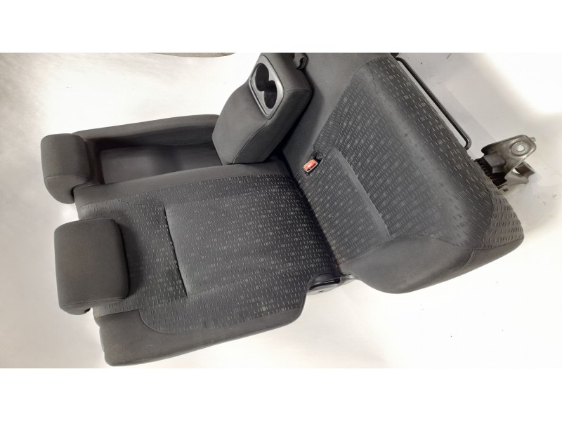 Recambio de asientos traseros derechos para honda cr-v (rd8) 2.2 ctdi referencia OEM IAM   