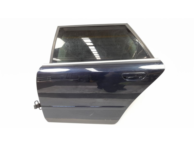 Recambio de puerta trasera izquierda para audi a4 avant (8e) 1.9 tdi referencia OEM IAM   