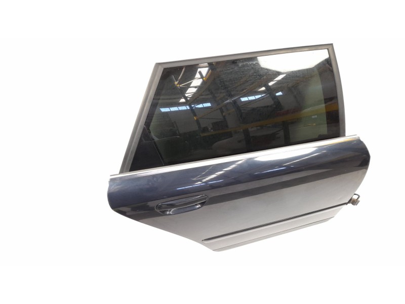 Recambio de puerta trasera derecha para audi a4 avant (8e) 1.9 tdi referencia OEM IAM   
