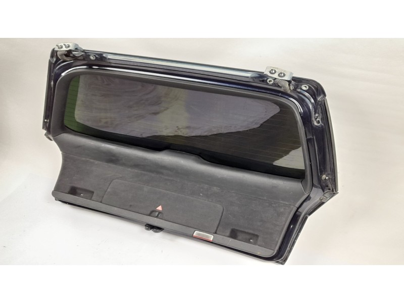 Recambio de porton trasero para audi a4 avant (8e) 1.9 tdi referencia OEM IAM 8E9827023B  