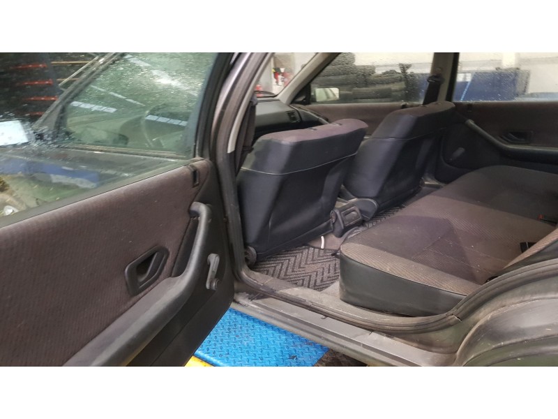 peugeot 405 berlina del año 1987