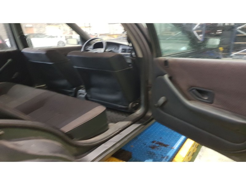 peugeot 405 berlina del año 1987