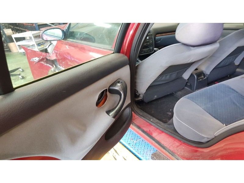 peugeot 406 berlina (8b) del año 1998