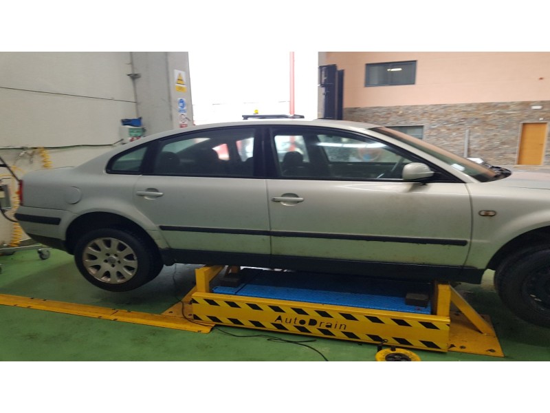 volkswagen passat berlina (3b2) del año 1996