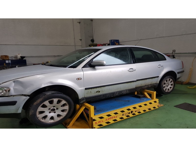 volkswagen passat berlina (3b2) del año 1996