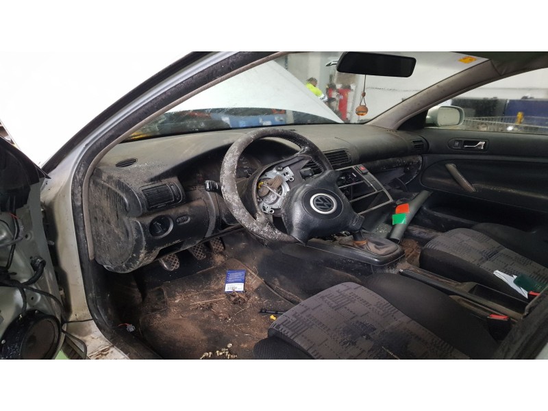 volkswagen passat berlina (3b2) del año 1996
