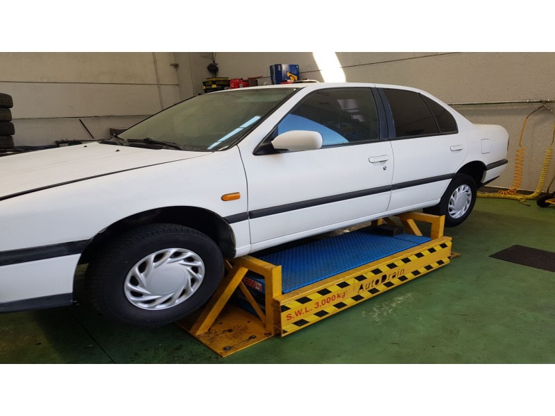 nissan primera berl./familiar (p10/w10) del año 1990