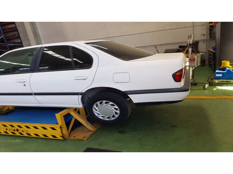 nissan primera berl./familiar (p10/w10) del año 1990