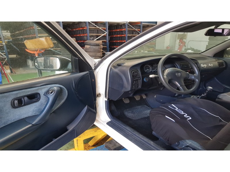 nissan primera berl./familiar (p10/w10) del año 1990