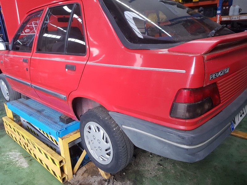 peugeot 309 ii (3c, 3a) del año 1989