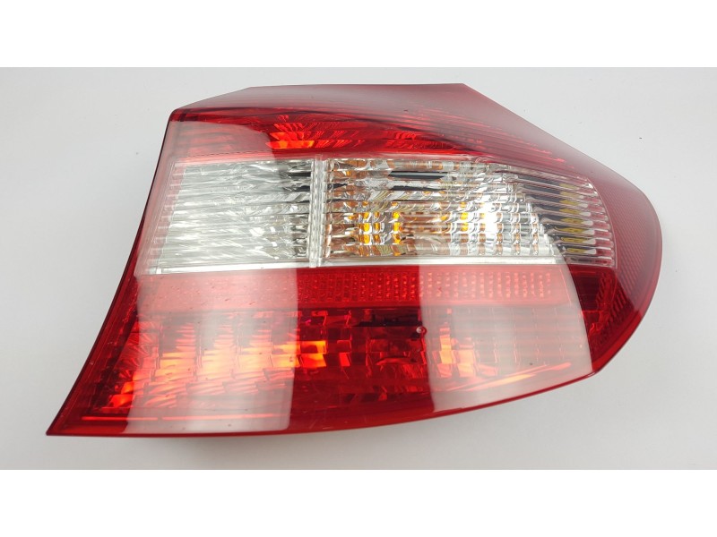 Recambio de piloto trasero derecho para bmw serie 1 berlina (e81/e87) 120d referencia OEM IAM 63210397035 134051.10 63216924502
