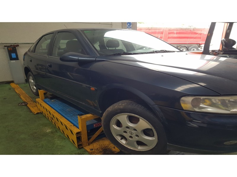 opel vectra b fastback (38_) del año 1997
