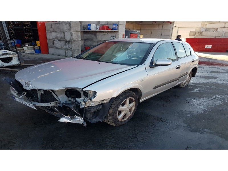 nissan almera ii hatchback (n16) del año 2000
