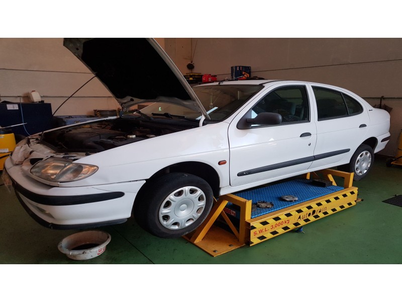 renault megane i classic (la0) del año 1997