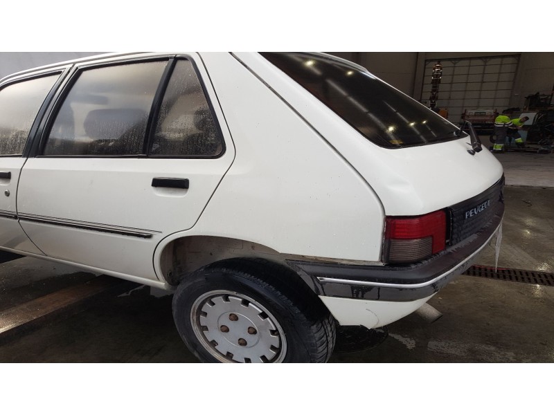 peugeot 205 berlina del año 1991