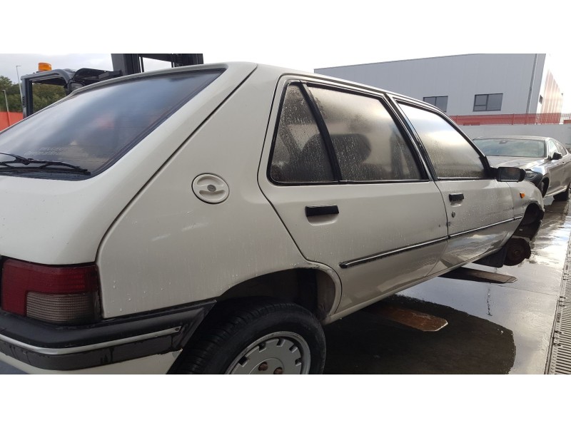 peugeot 205 berlina del año 1991