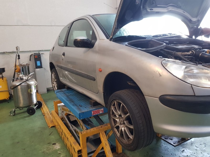 peugeot 206 fastback (2a/c) del año 1998