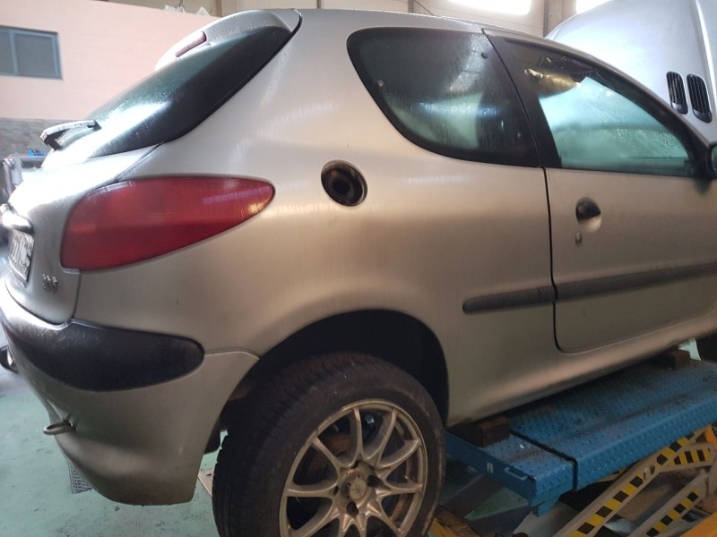 peugeot 206 fastback (2a/c) del año 1998