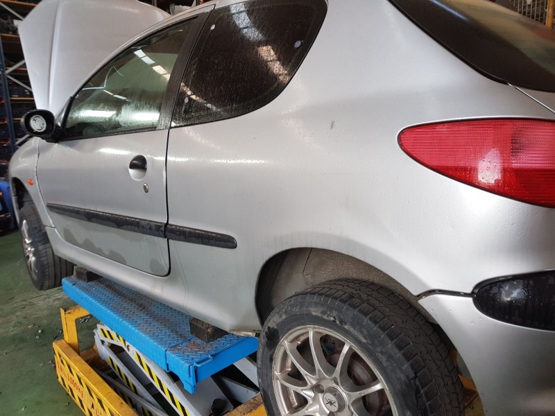 peugeot 206 fastback (2a/c) del año 1998
