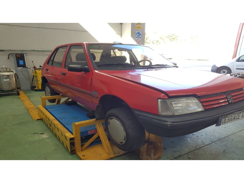 peugeot 205 furgón del año 1983