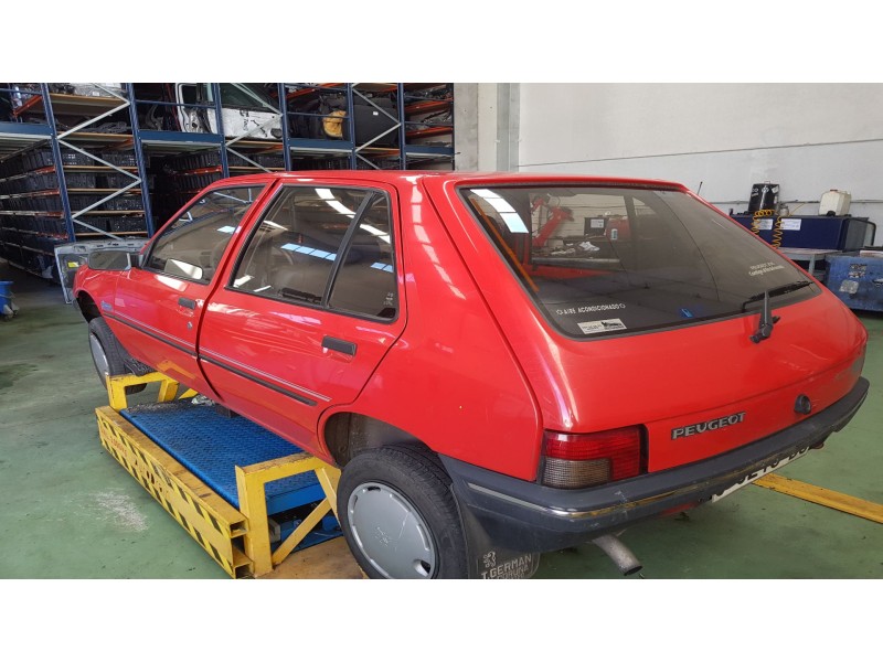peugeot 205 furgón del año 1983