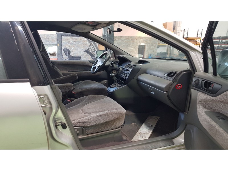 mitsubishi space wagon (n80/n90) del año 1998