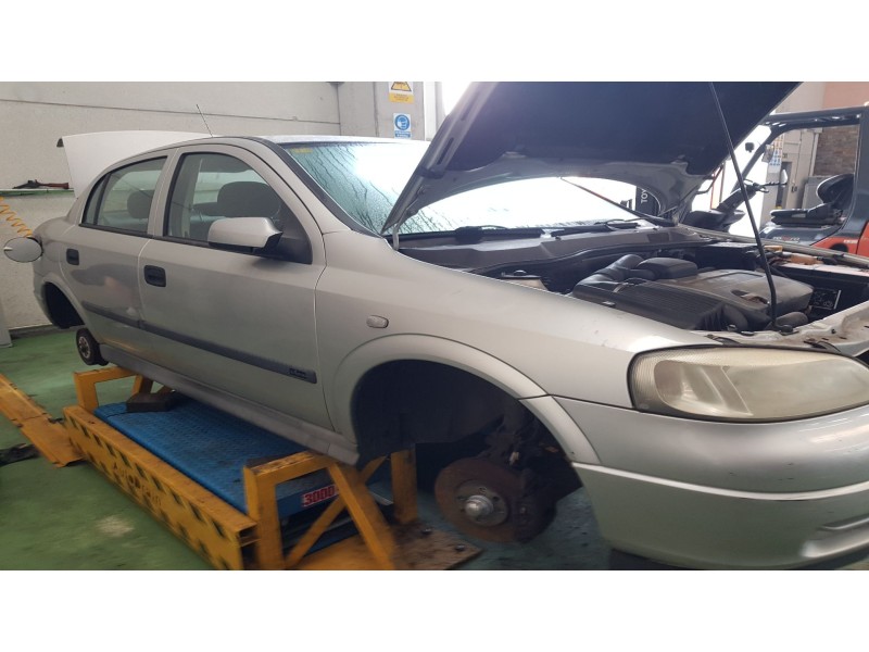 opel astra g berlina del año 1998