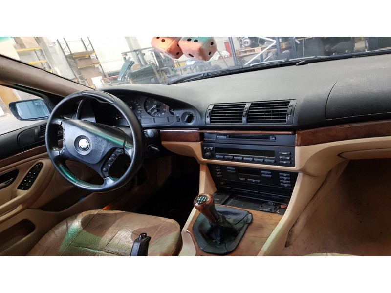 bmw serie 5 berlina (e39) del año 2000