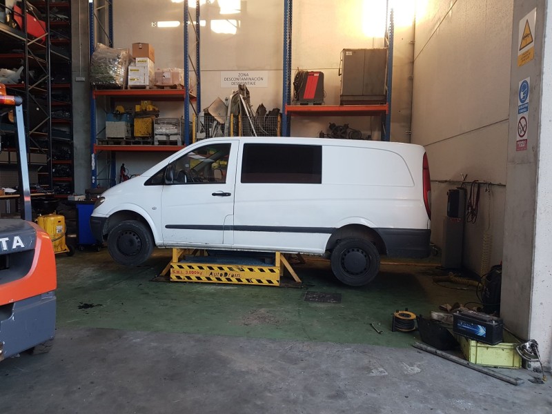 mercedes-benz vito / mixto furgón (w639) del año 2003