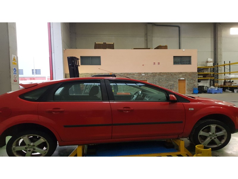 ford focus berlina (cak) del año 2005