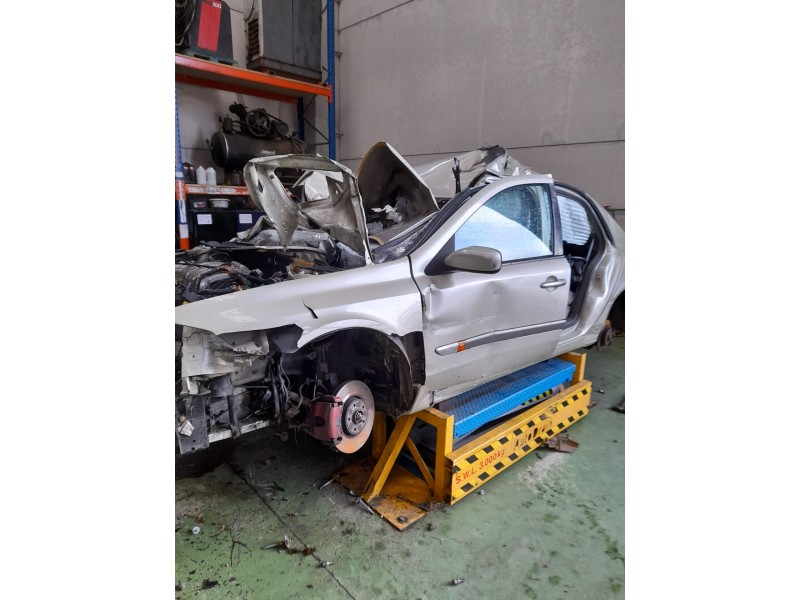 renault laguna ii (bg0) del año 2001