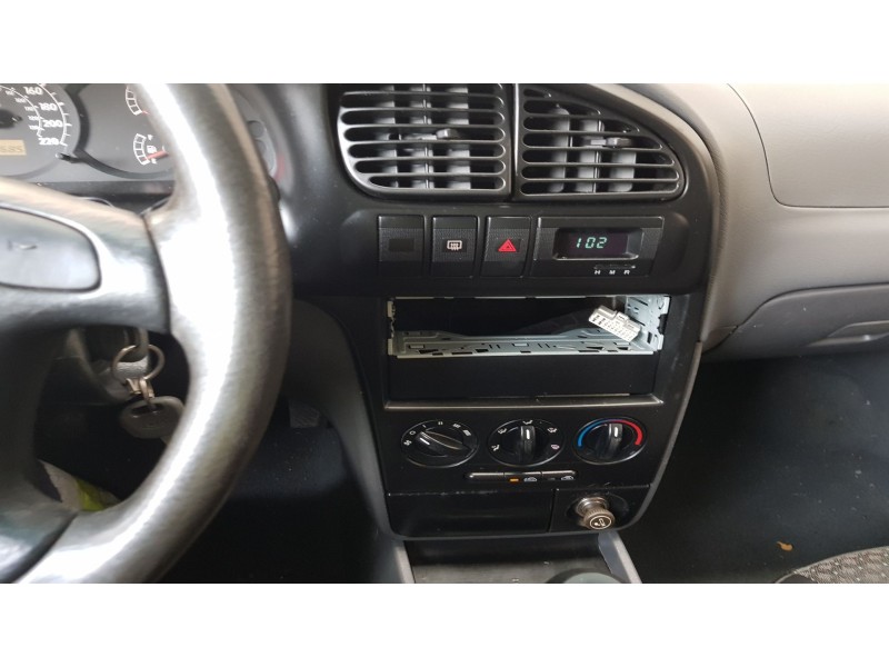 kia shuma ii sedán (fb) del año 2001