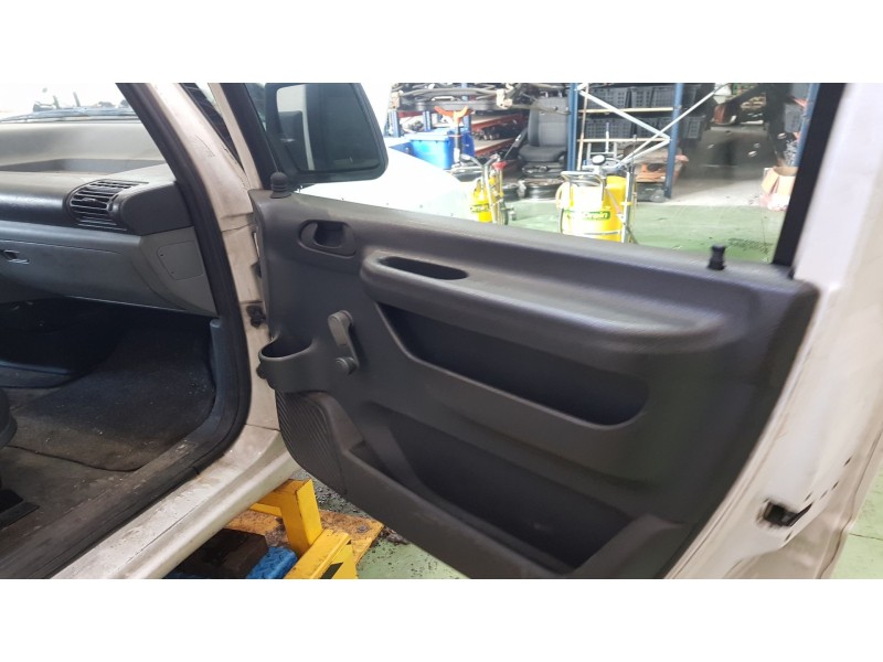 peugeot expert furgón (222) del año 2000