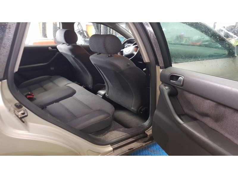 audi a3 (8l1) del año 2000
