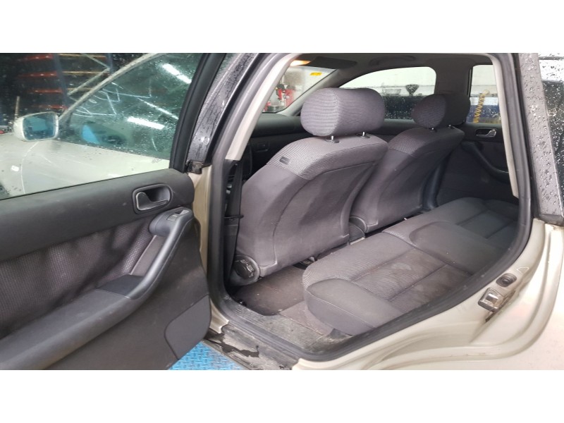 audi a3 (8l1) del año 2000