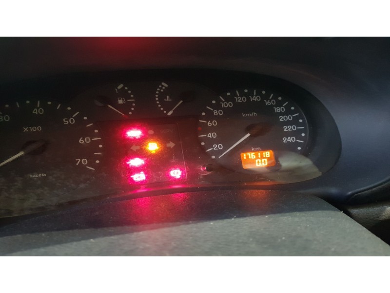 renault clio ii fase i (b/cbo) del año 1998