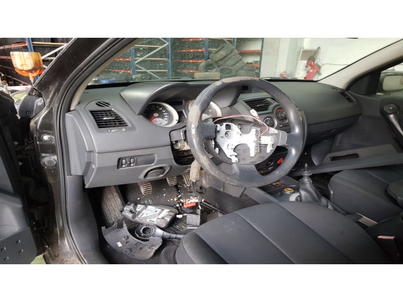 renault megane ii sedán (lm0/1_) del año 2003