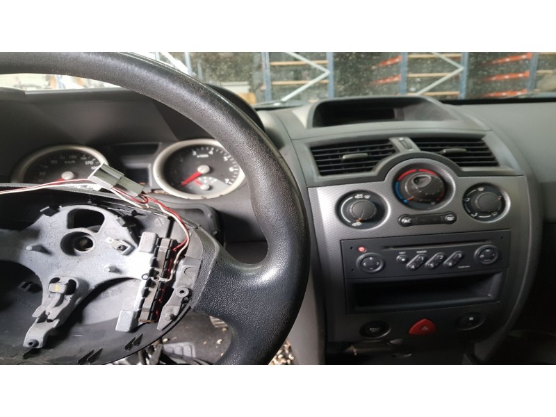 renault megane ii sedán (lm0/1_) del año 2003