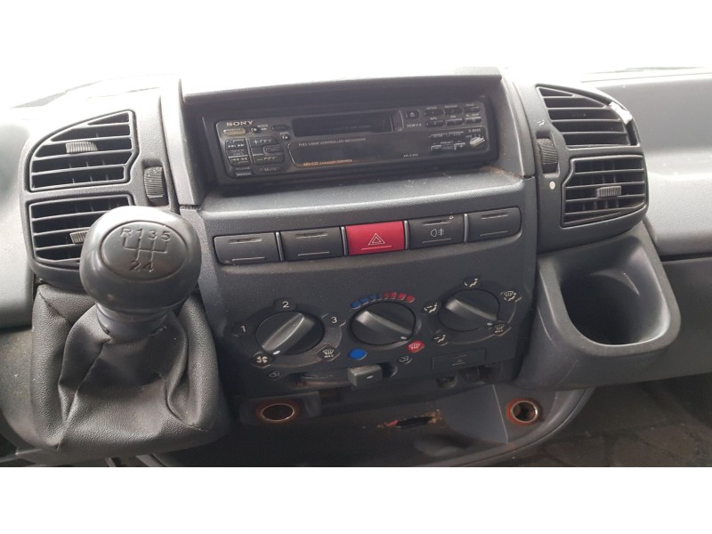 peugeot boxer caja cerrada (rs2850) del año 2002