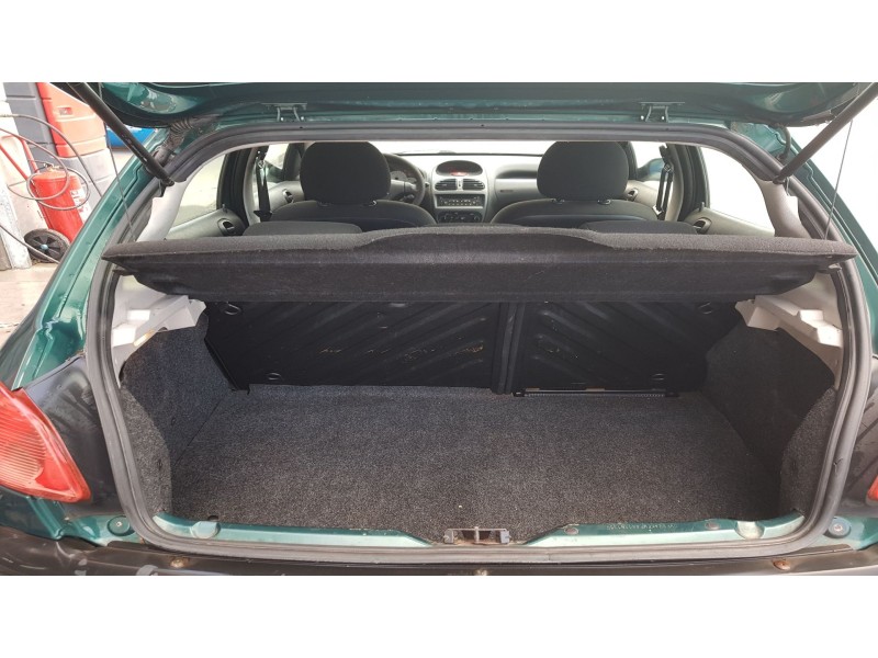 peugeot 206 berlina del año 1998