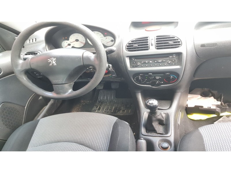 peugeot 206 berlina del año 1998