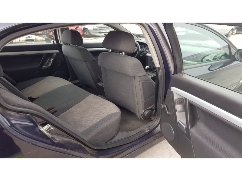 opel vectra c berlina del año 2002