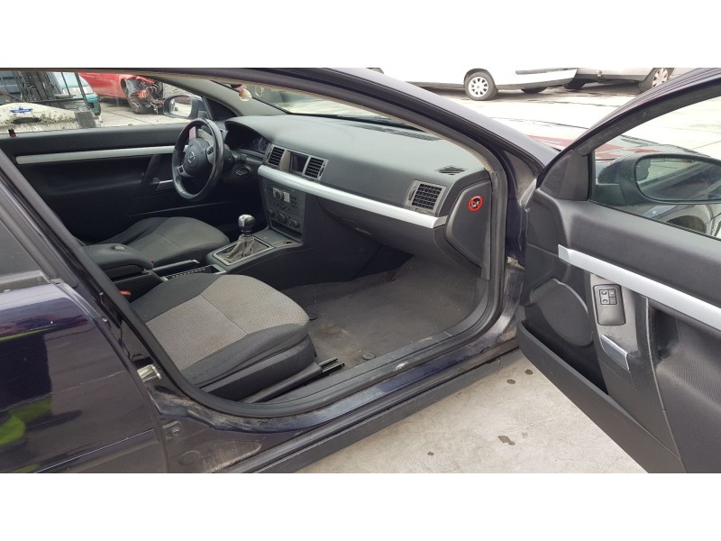 opel vectra c berlina del año 2002