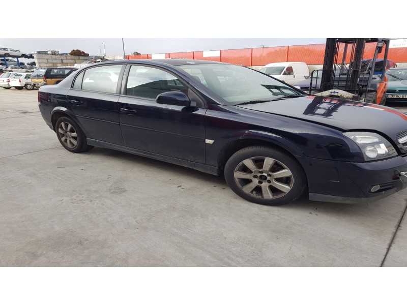 opel vectra c berlina del año 2002