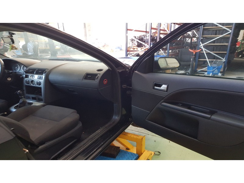 ford mondeo iii sedán (b4y) del año 2001
