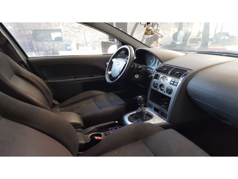 ford mondeo iii sedán (b4y) del año 2001
