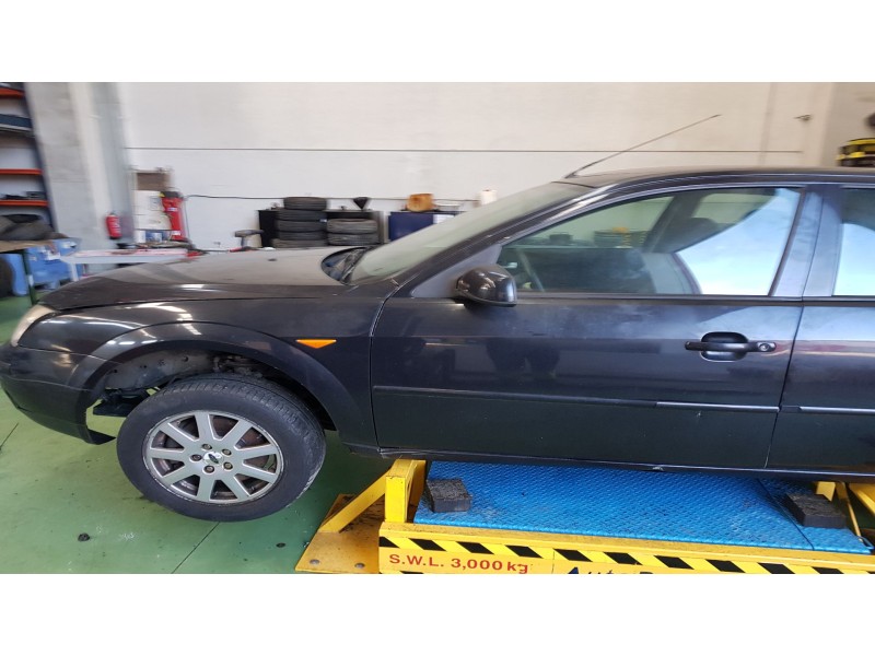 ford mondeo iii sedán (b4y) del año 2001