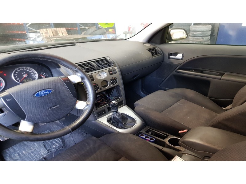 ford mondeo iii sedán (b4y) del año 2001