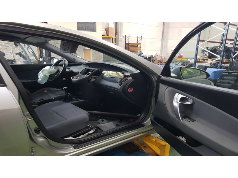 nissan primera berlina (p12) del año 2003